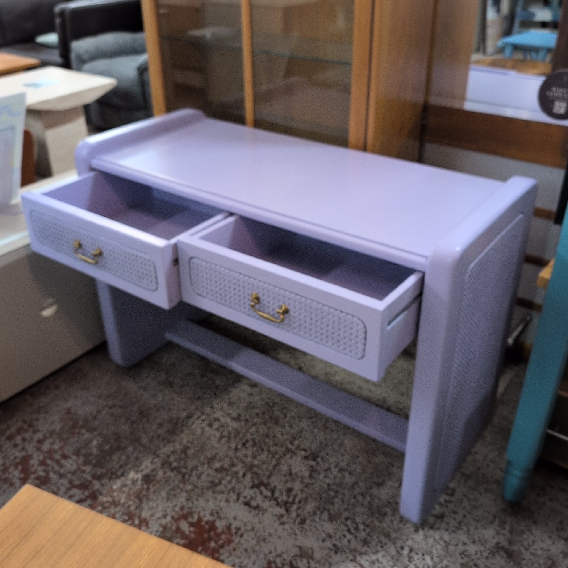 HMP Bristol Dressing Table